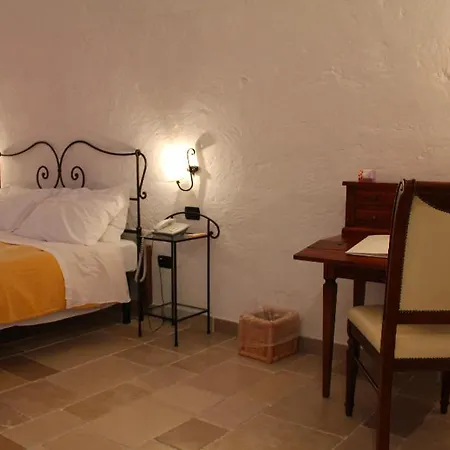 فندق Masseria Fortificata Donnaloia مونوبولي