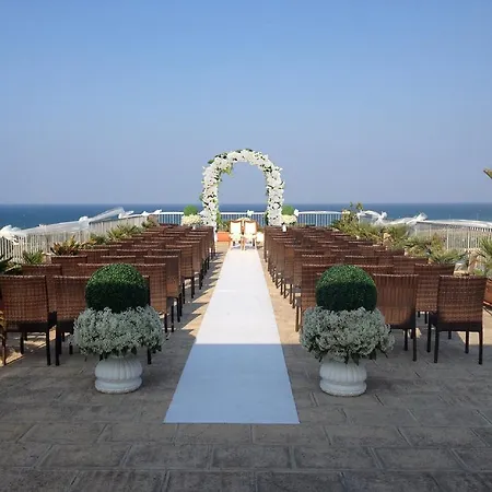 Masseria Fortificata Donnaloia 5* مونوبولي