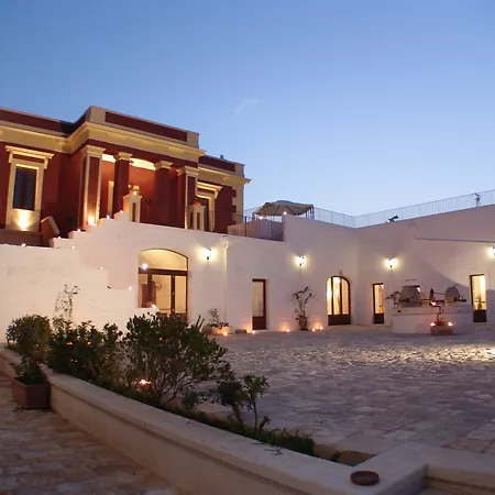 Masseria Fortificata Donnaloia 5* مونوبولي