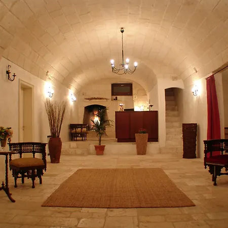 Masseria Fortificata Donnaloia فندق مونوبولي