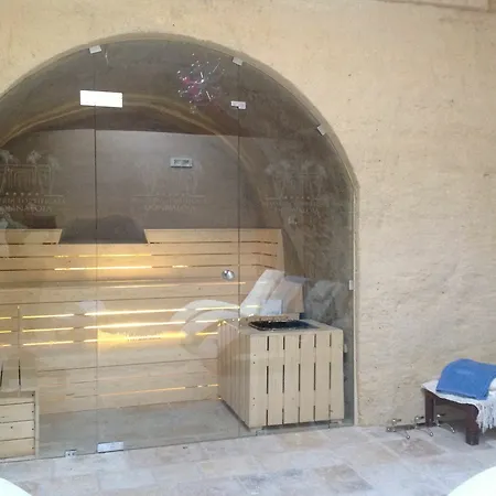 فندق Masseria Fortificata Donnaloia