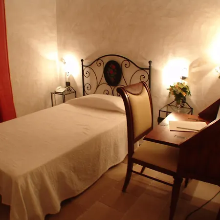 Hotel Masseria Fortificata Donnaloia 5*