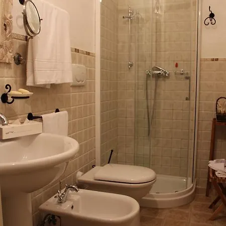 Masseria Fortificata Donnaloia Hotel 5*