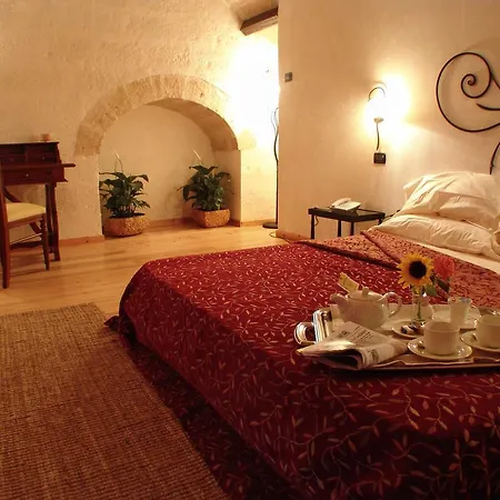 Masseria Fortificata Donnaloia Hotel